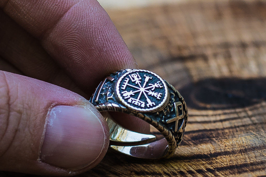 Vegvisir Symbol Hail Odin Runes - Viking-Handmade