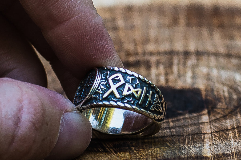 Valknut Symbol With HAIL ODIN Runes - Viking-Handmade