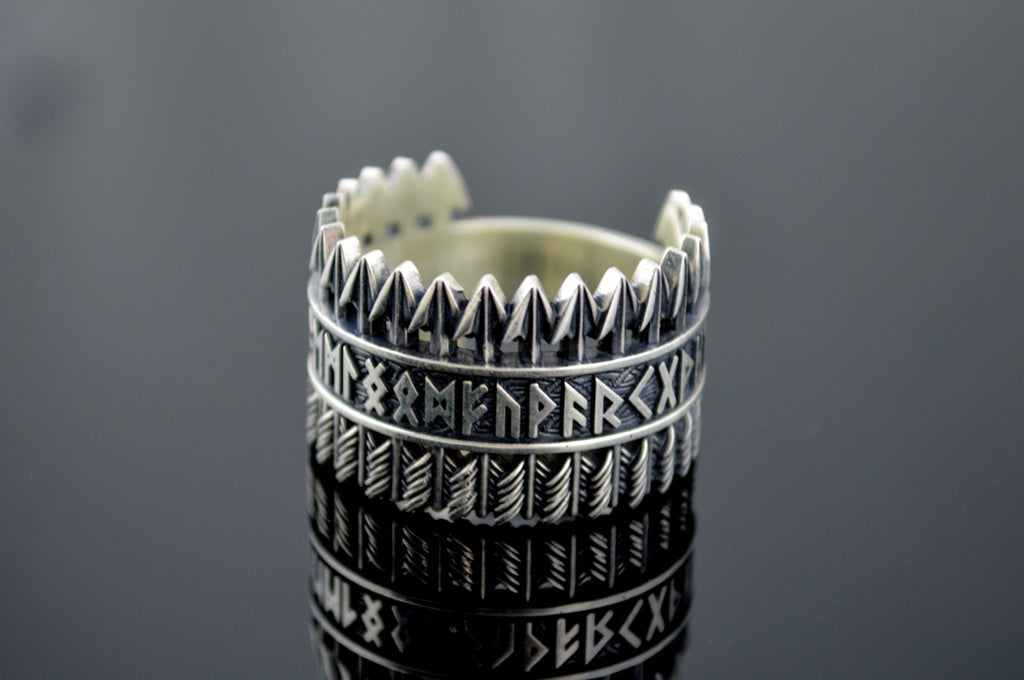 Arrows Ring with Elder Futhark Runes - Viking-Handmade