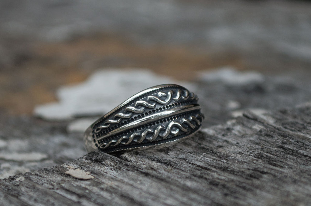 Ring with Viking Ornament - Viking-Handmade