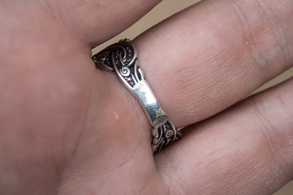 Odin Horn Symbol with Viking Ornament - Viking-Handmade