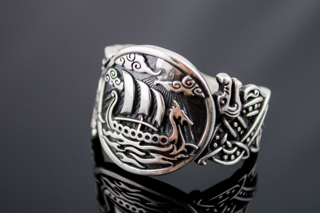 Drakkar Symbol with Viking Ornament - Viking-Handmade
