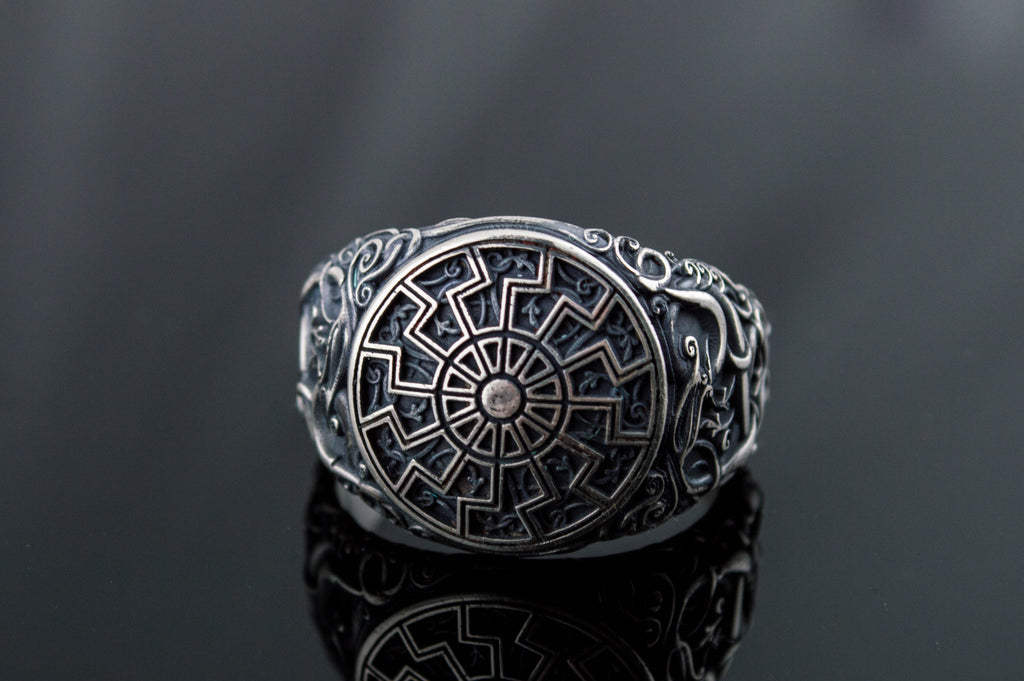 Black Sun Urnes Style - Viking-Handmade