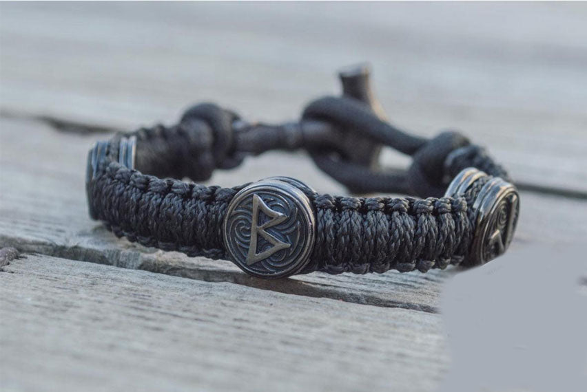 Handcrafted River Paracord Bracelet with Mjölnir and Runes - Sterling Silver