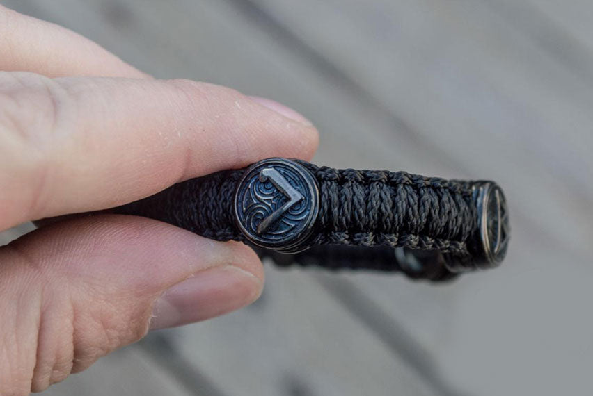 Handcrafted Night Paracord Bracelet with Mjölnir and Rune - Sterling Silver